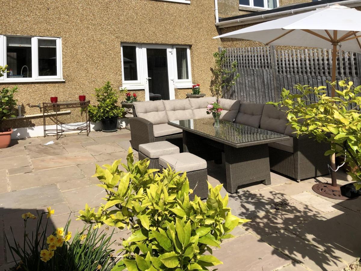 Вилла Residential 3 Bed House Harnham Солсбери Экстерьер фото